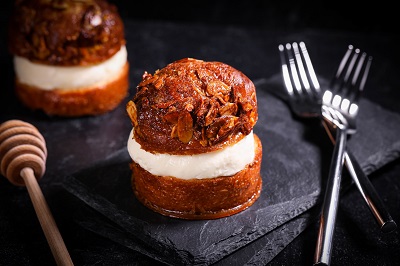 DLM Bienenstich Pastry