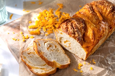 DLM Garlic Herb Cheddar Bread