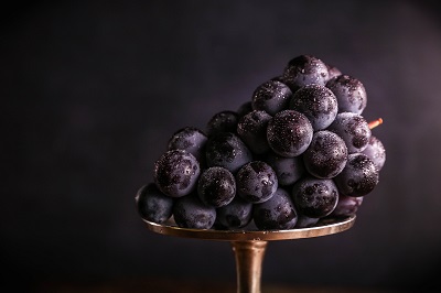 Black Seedless Grapes (sold by weight)