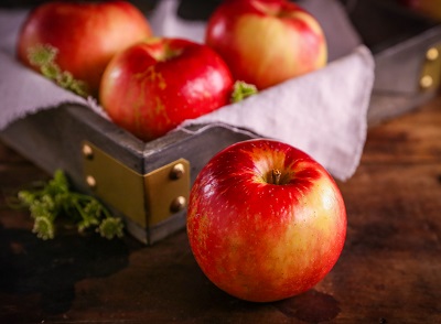 Pink Lady Apples (sold by weight)