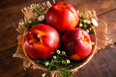 Tree-Ripened Nectarines (sold by weight)
