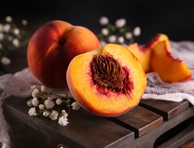 Frog Hollow Farm Organic Peaches (sold by weight)